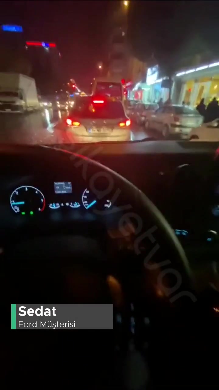 Ford Ekranım Sürekli Donuyordu, Şimdi Tam Arıza Verdi! videonun kapak resmi