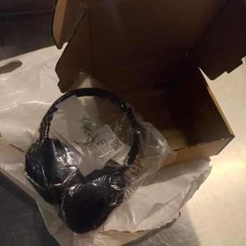 DeFacto Hediye Paketi Ve Sticker Hayal Kırıklığı