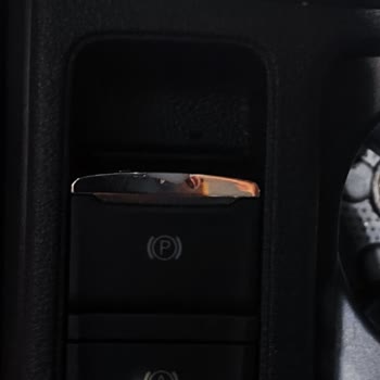 Skoda Servislerinin Garanti Çelişkisi Ve İletişim Eksikliği