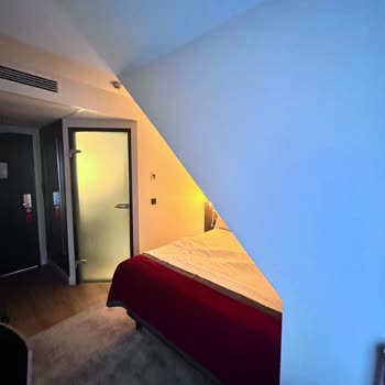 Booking.com Hotel Room Did Not Match Reservation – Requesting Refund