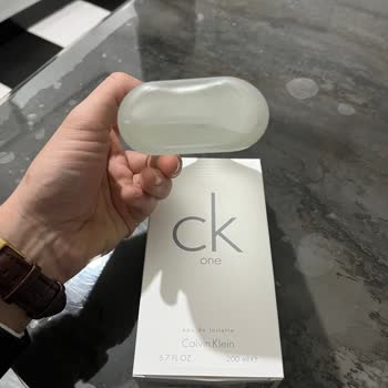 Calvin Klein Parfümde Büyük Hayal Kırıklığı: Sahte Ürün Şüphesi