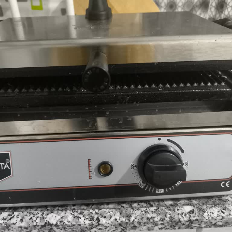 Tost Makinesi Yeterince Isınmıyor