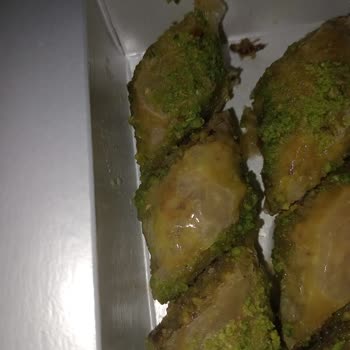 Baklavadan Çıkan Hamam Böceği Ve Kötü Müşteri Hizmeti