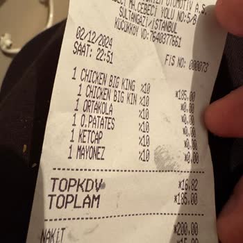 Burger King'te Bayat Ekmek Ve Çürük Marul Şoku