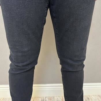 Mavi Kot Pantolonlarda Kalite Düşüklüğü Ve Diz İzi Sorunu