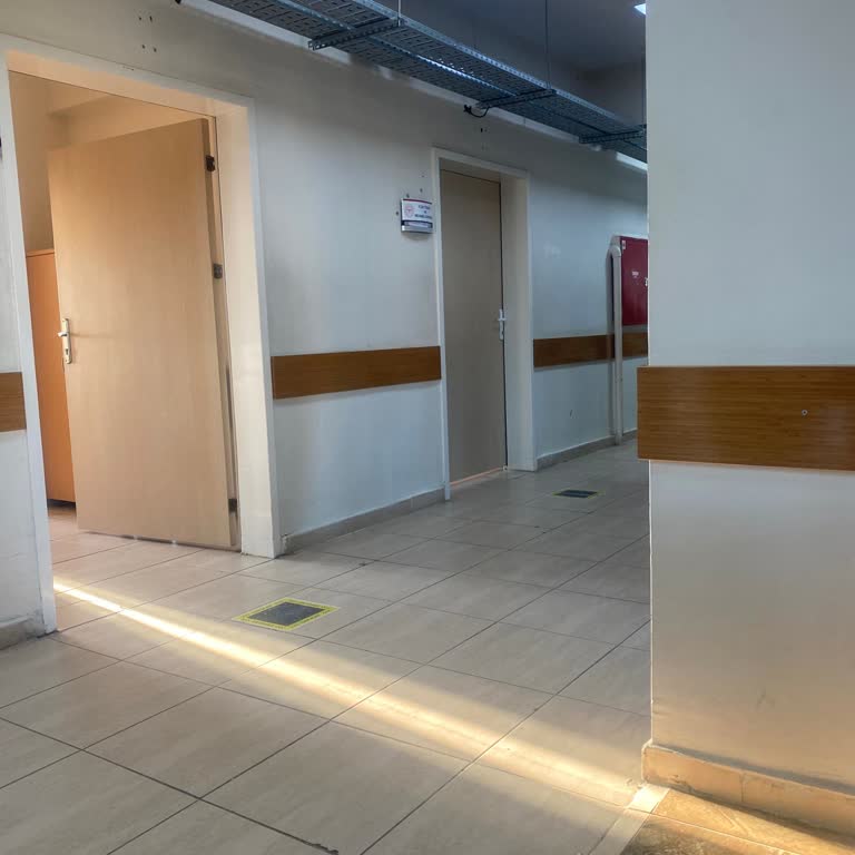 Hastanede Uzun Süreli Bekleyiş Ve Danışma Eksikliği