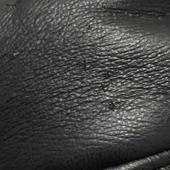 Bershka Jacket’s Leather Peeled Off After One Week of Wear