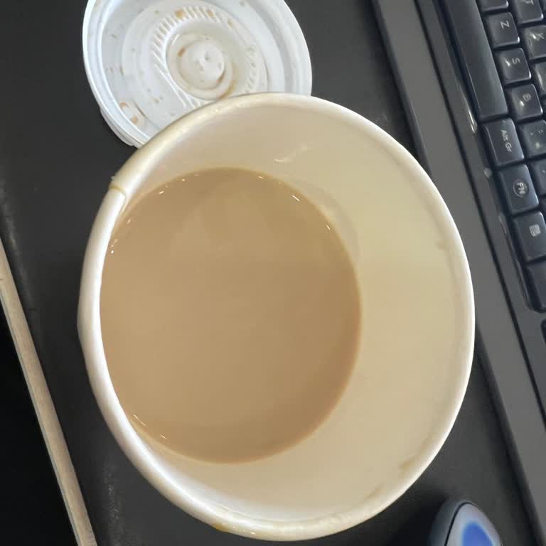 Starbucks Order via Getir Arrived Wrong Size and Cold, No Resolution