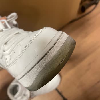 Nike Ayakkabıda Taban Açılması Ve S* Alma Sorunu