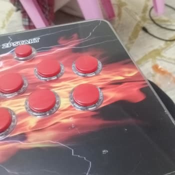 Robo Kırık Konsol Ve Sessiz Müşteri Hizmetleri