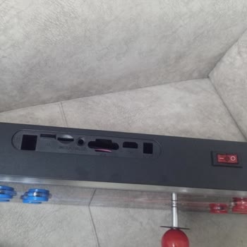 Robo Kırık Konsol Ve Sessiz Müşteri Hizmetleri