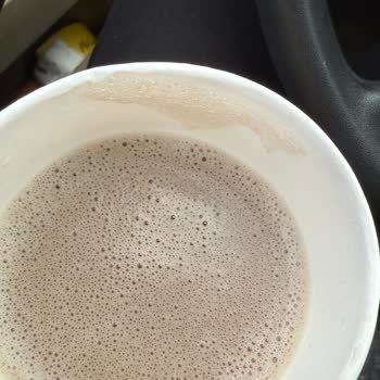 Sıcak Çikolata Hayal Kırıklığı: Bulaşık Suyu Tadında Deneyim