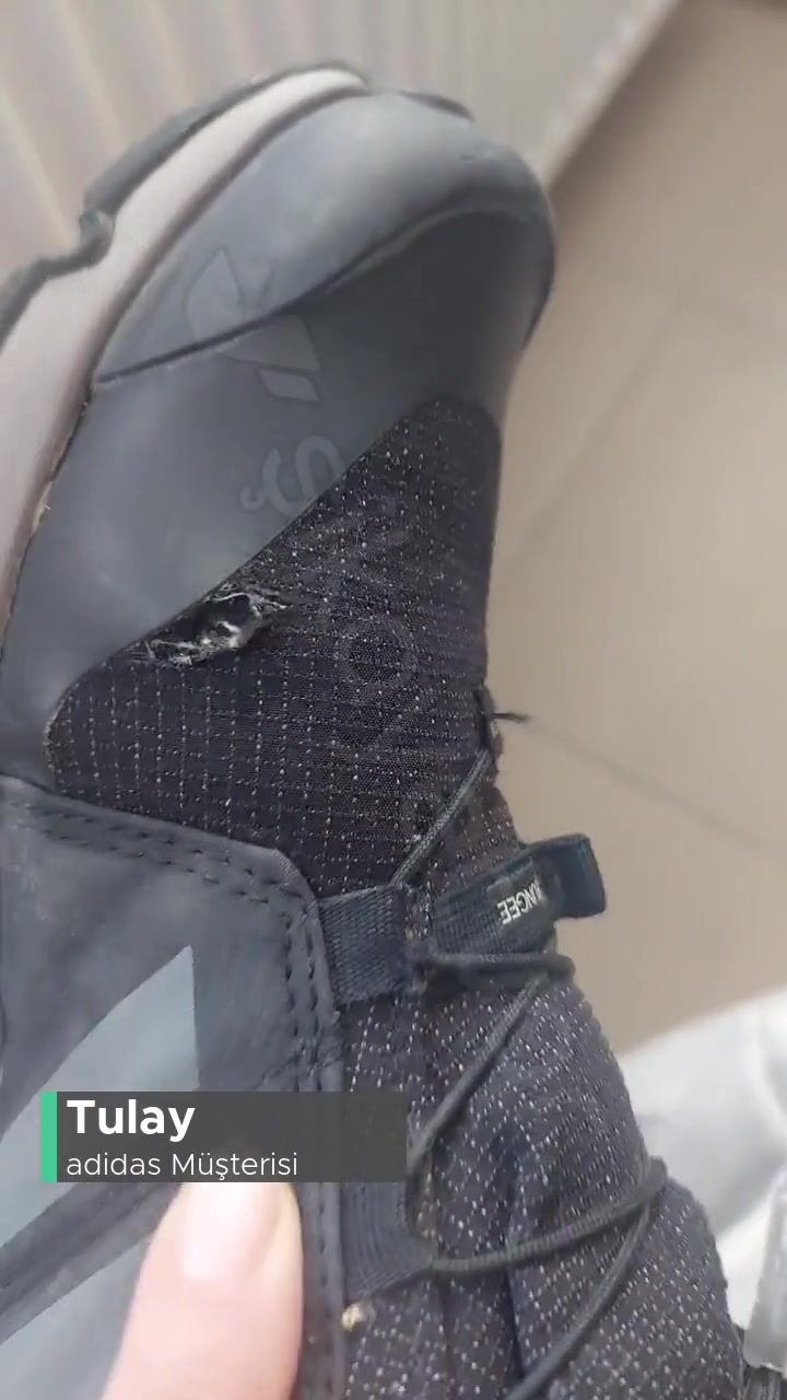 Adidas Bu Kadar Giymeyle Böyle Olacaksa Toplasak 10 Kez Giyinmemişimdir! videonun kapak resmi