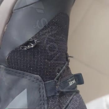 Adidas Bu Kadar Giymeyle Böyle Olacaksa Toplasak 10 Kez Giyinmemişimdir!