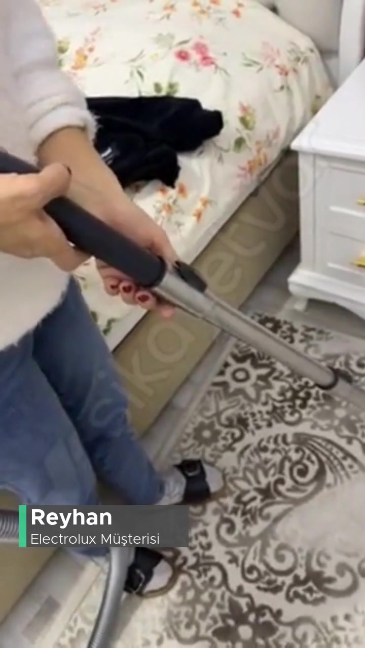 Electrolux Süpürgenin Boru Kısmı Sıkıntılı! videonun kapak resmi