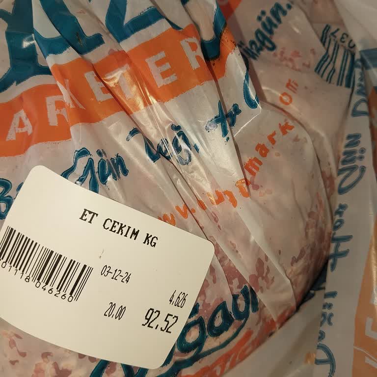 Düzgün Market'te Yüksek Kıyma Çekim Ücreti Şoku!