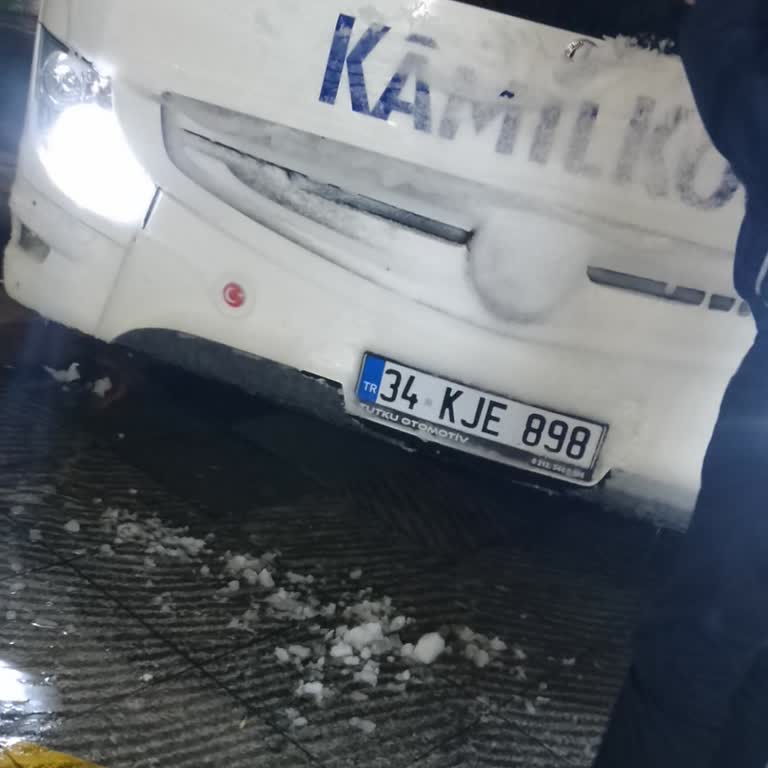 Kamil Koç'ta Yolculuk Kabusu: Saygısız Muavin Ve Hasarlı Eşyalar