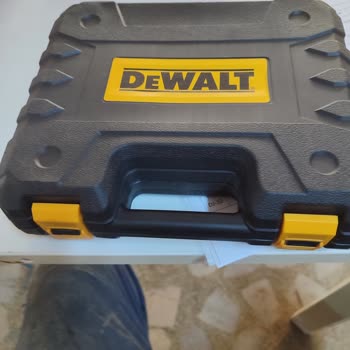 Получил неоригинальную и сломанную дрель Dewalt