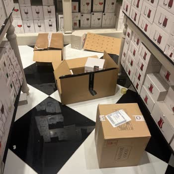 Madame Coco Mağazasında Düzensizlik Ve Yetersiz Hizmet