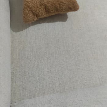 Renk Veren Yastıklar Ve İlgisiz Müşteri Hizmetleri