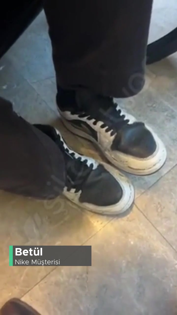 Nike Ayakkabının Hali! videonun kapak resmi