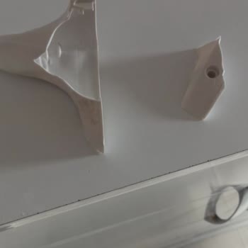 Hasarlı Yatak Odası Takımı Ve İletişim Sorunları