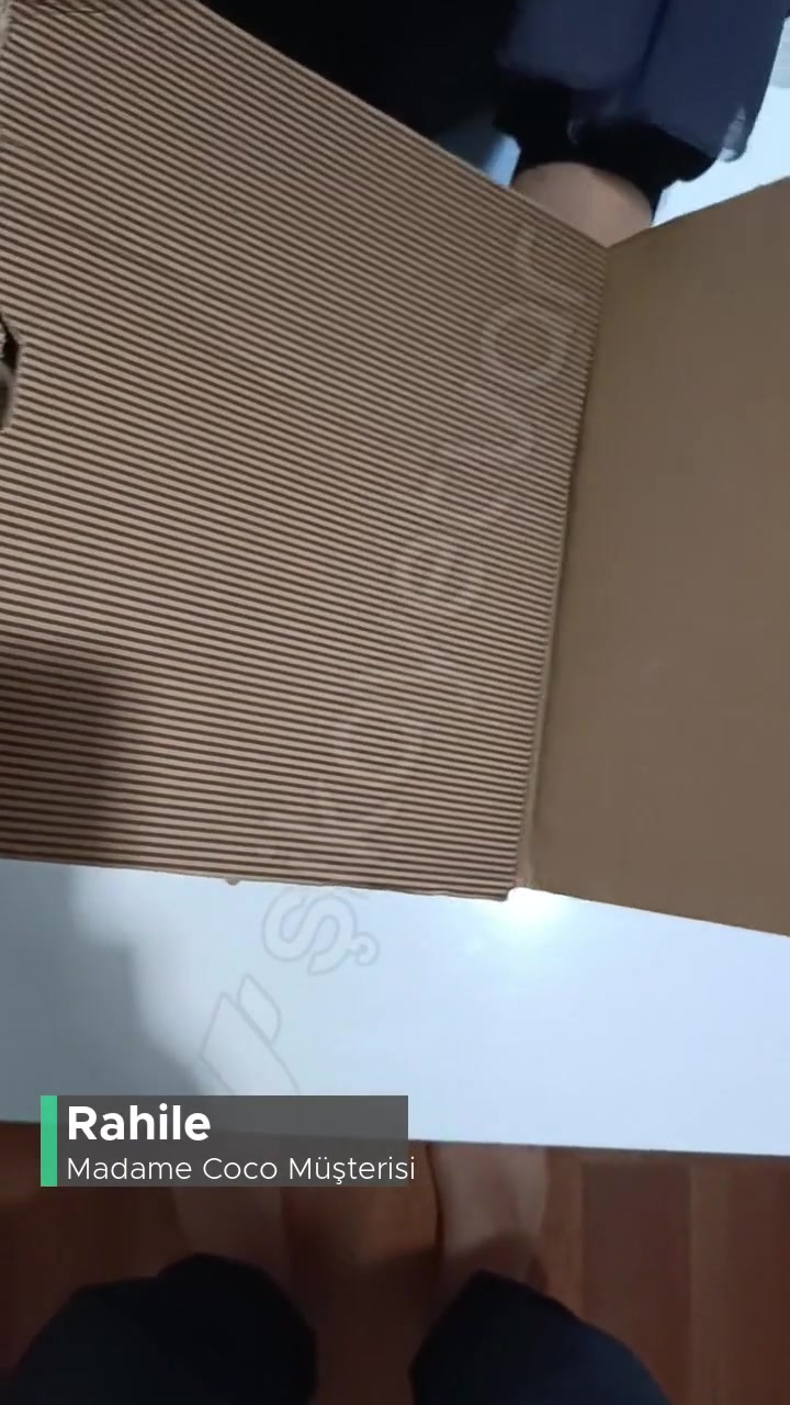 Madame Coco Yemek Takımı Kırık Geldi! videonun kapak resmi