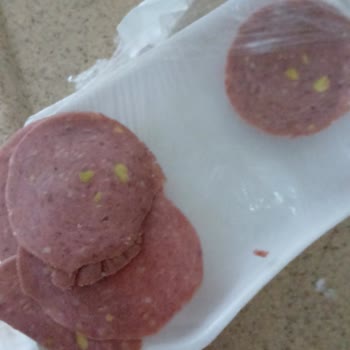 Aldığım Salamın Kokusu Ve Ambalaj Problemi