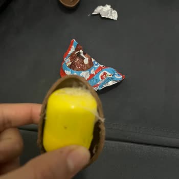 Sağlık Tehlikesi: Sürpriz Yumurtada Örümcek Ağı