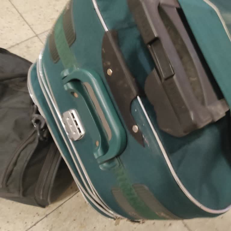 Bagajımın Taşıma Kolu Kırıldı, Yardım Alamıyorum
