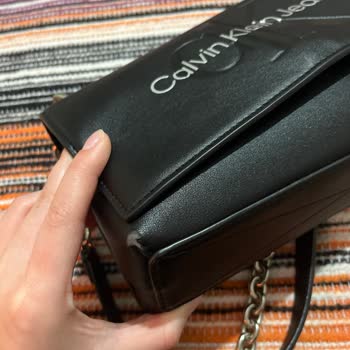 Calvin Klein Çantada Kalitesiz Deri Sorunu