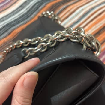 Calvin Klein Çantada Kalitesiz Deri Sorunu