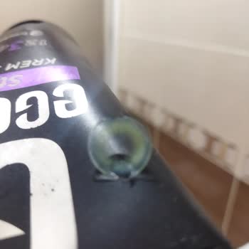 Yırtık Lensler Ve İlgisiz Müşteri Hizmetleri