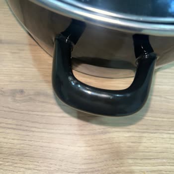 Schafer Kızartma Tenceresi Yamuk Ve Hasarlı Geldi