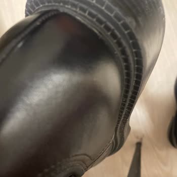 Zara Botlar İlk Gün Dağıldı!