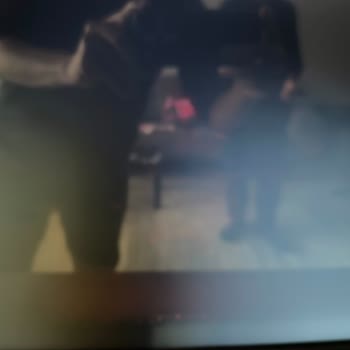 Grundig Kırmızı Lekelerle Gelen Hayal Kırıklığı