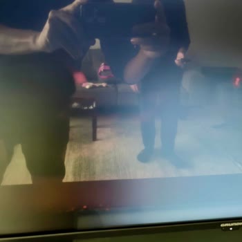 Grundig Kırmızı Lekelerle Gelen Hayal Kırıklığı