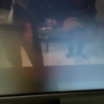 Grundig Kırmızı Lekelerle Gelen Hayal Kırıklığı