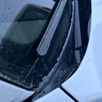 BMW F20 Model Araçta Kronik Izgara Fitili Sorunu