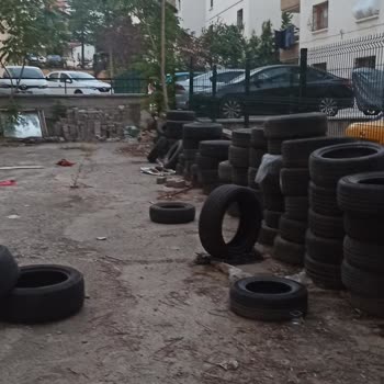 Apartman Garajında Hurda Lastik Sorunu