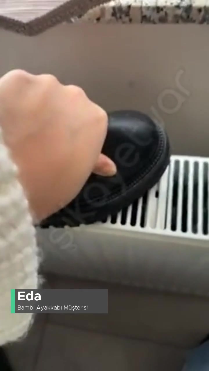 Bambi Ayakkabı Ürününün Arkasında Asla Durmuyor! videonun kapak resmi
