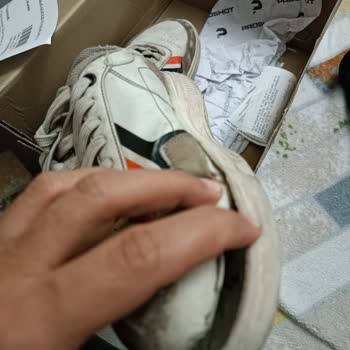 Garanti Süresi Dolmadan Paramparça Olan Ayakkabı