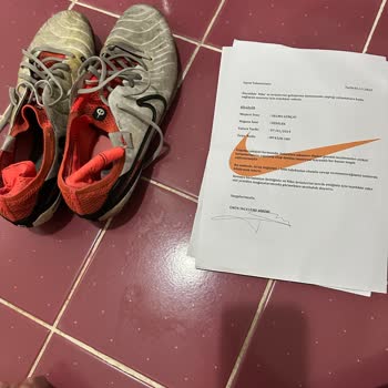 Profesyonel Futbol Kramponunun Kısa Sürede Arızalanması