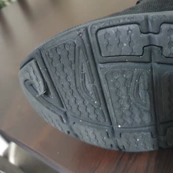 Skechers Ayakkabıda Beklenmedik Taban Hasarı