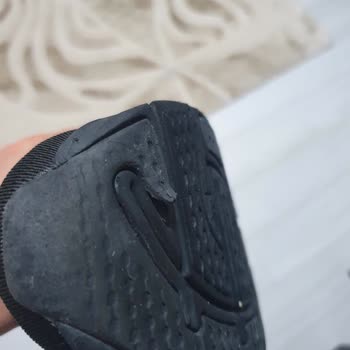 Skechers Ayakkabıda Beklenmedik Taban Hasarı