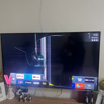 Hasarlı Televizyon Ve İlgisiz Yetkili Servis Mağduriyeti