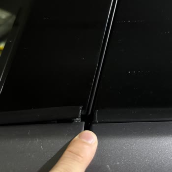 BMW E90: Su Alan Kapaklar Ve Parçalanmış Fitillerle Gelen Hayal Kırıklığı