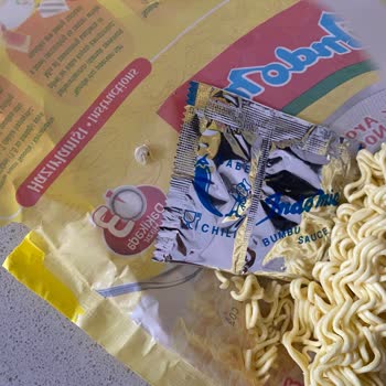 Hazır Noodle İçerisinde Kurt Şoku