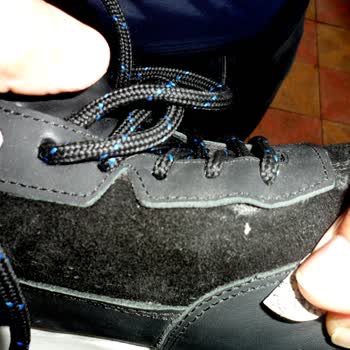 Ayakkabı Dünyası'nda Garanti Sorunu Ve İletişim Eksikliği