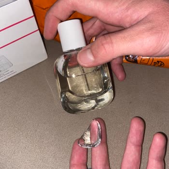 Kırık Parfüm Ve Yetersiz Çözüm